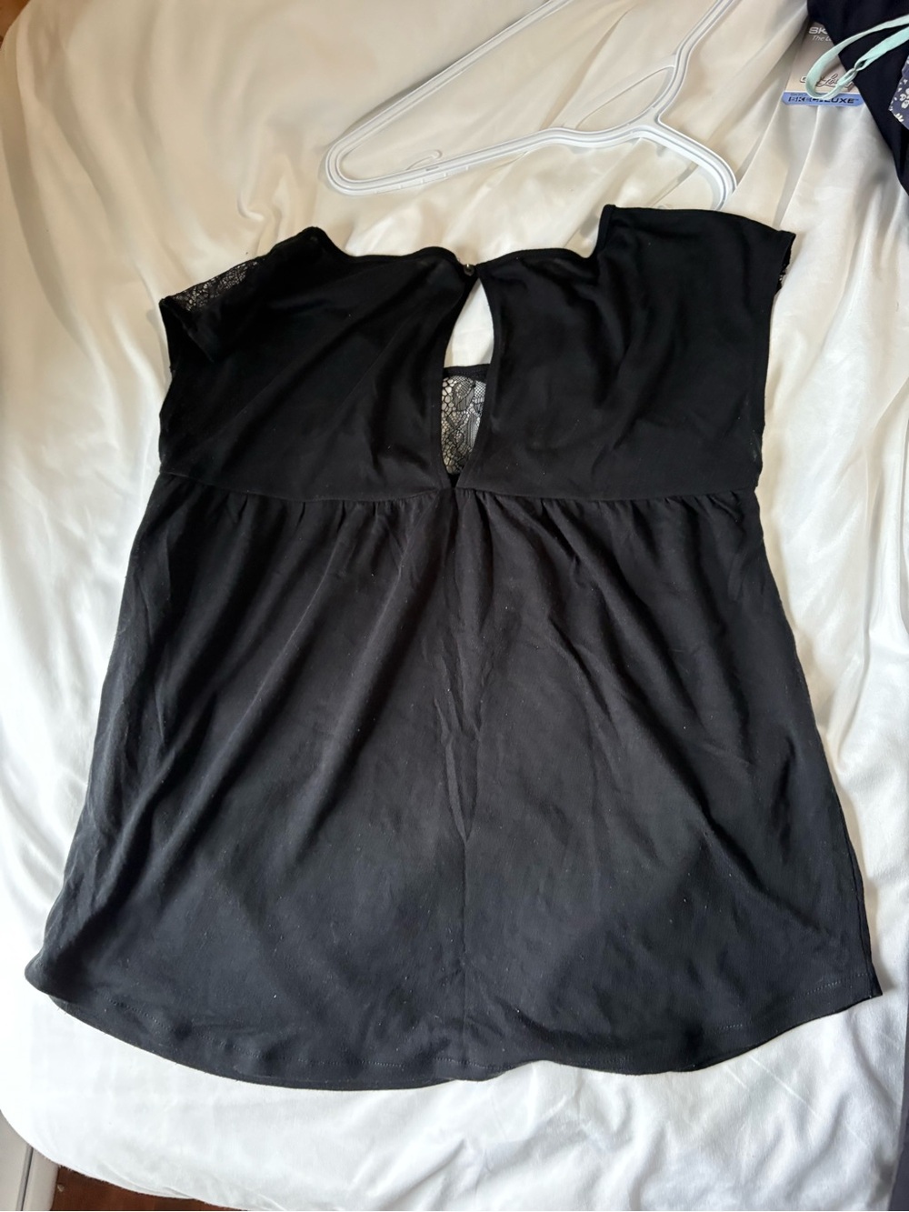 American Eagle Outfitters Black Lace Yoke Cap-Sleeve Top - Picture 2 of 2